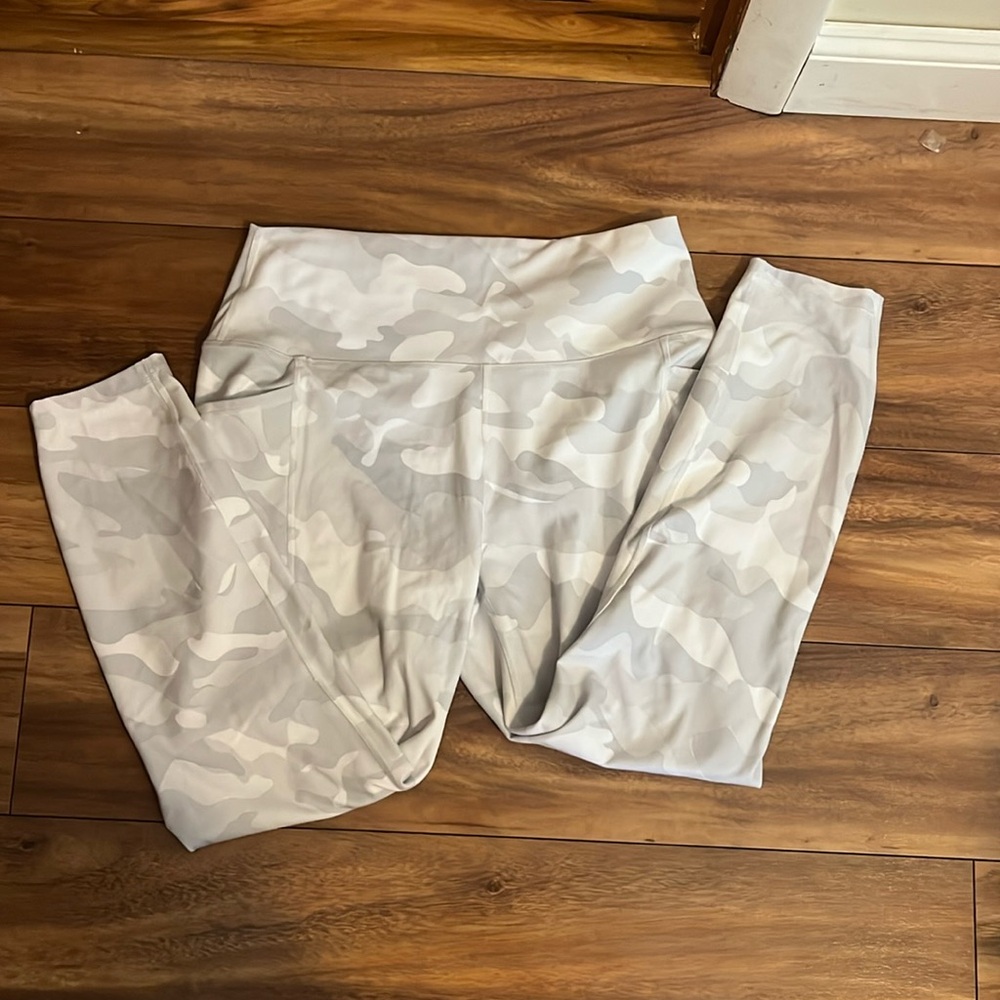 LAST CALL ITEM RBX leggings
